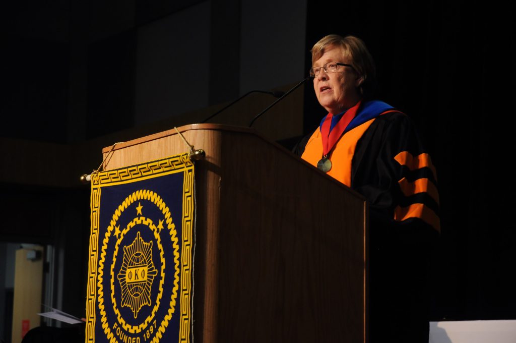 2009-10 Phi Kappa Phi President Margaret Louis welcomes new members.